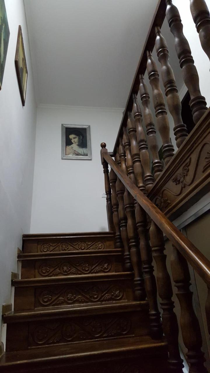 Guesthouse Different Tbilisi Eksteriør bilde