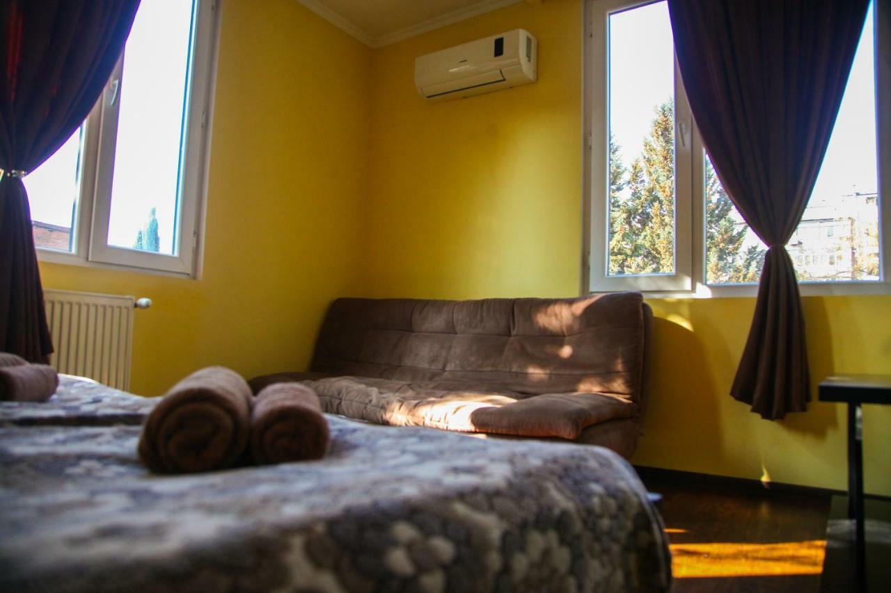 Guesthouse Different Tbilisi Eksteriør bilde