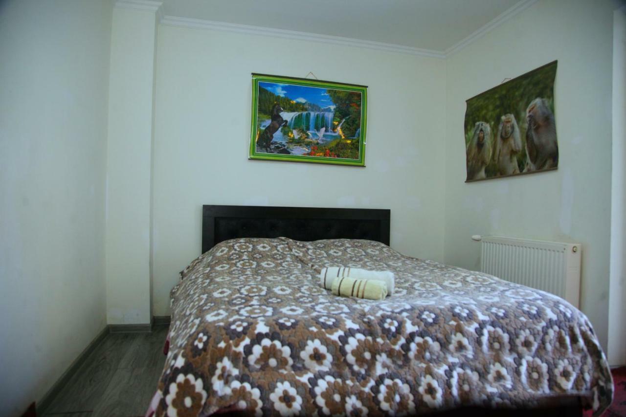 Guesthouse Different Tbilisi Eksteriør bilde