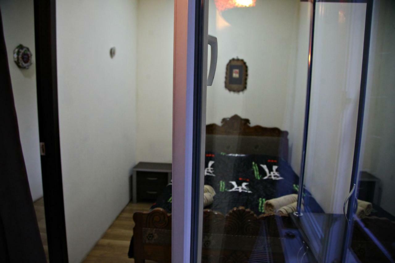 Guesthouse Different Tbilisi Eksteriør bilde