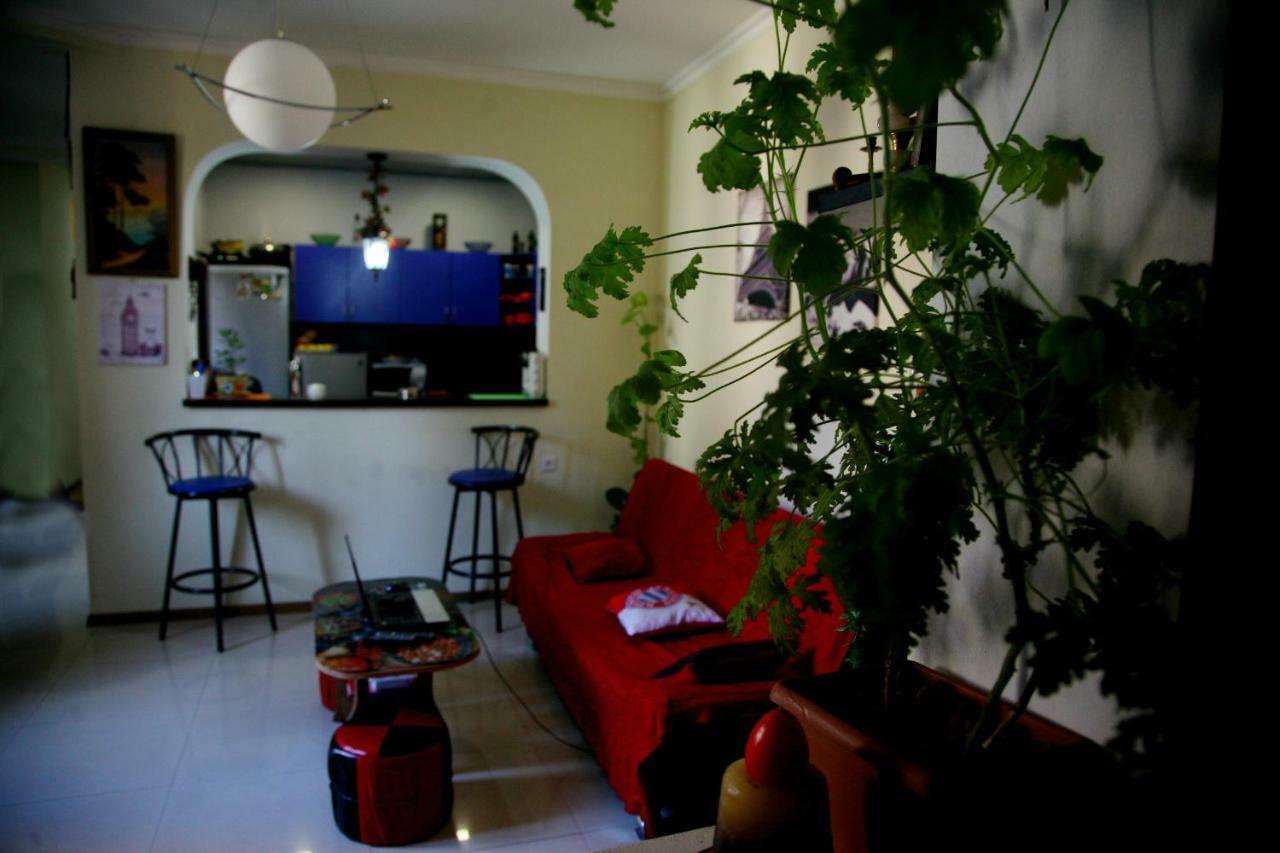 Guesthouse Different Tbilisi Eksteriør bilde