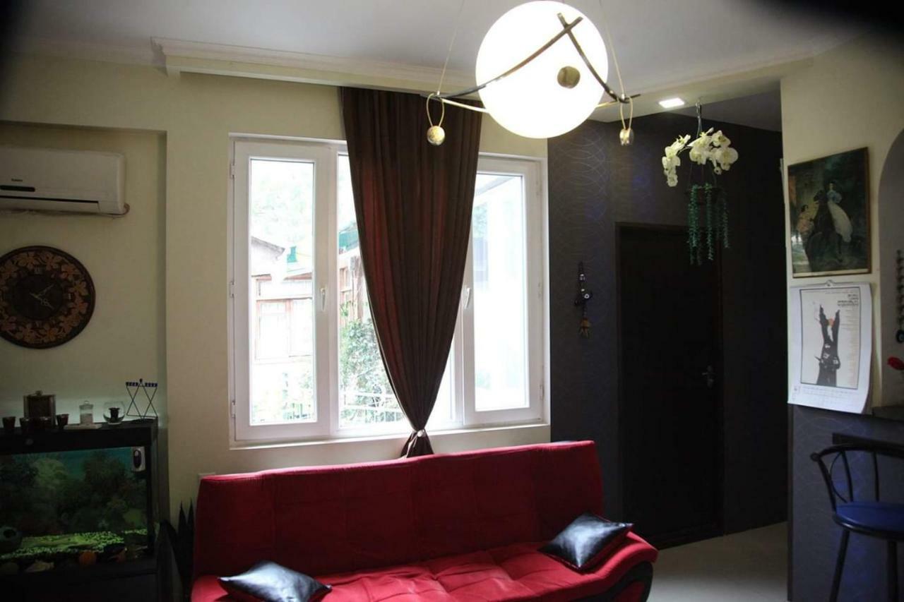 Guesthouse Different Tbilisi Eksteriør bilde
